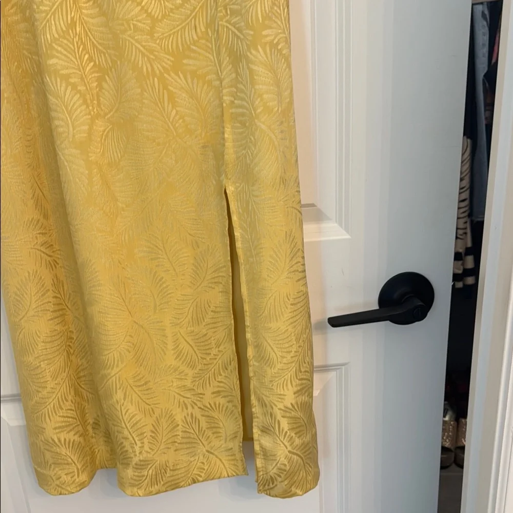 NWOT Elegant Yellow Sleeveless Dress